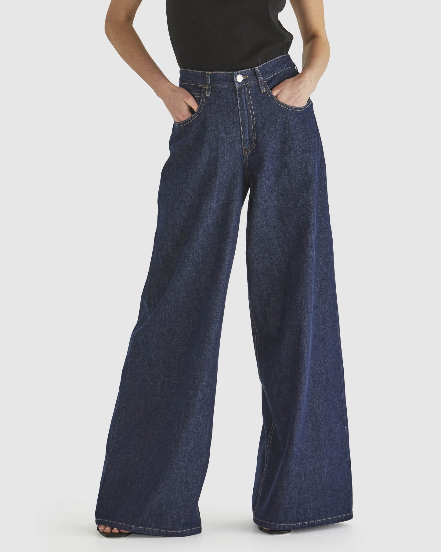 Soaring Jean Indigo Wash Navy
