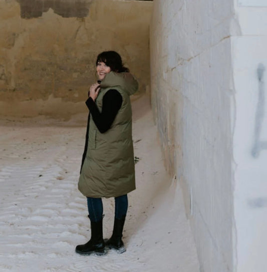 Moke Kyri - Women's Long Reversible Vest | Avocado/Black