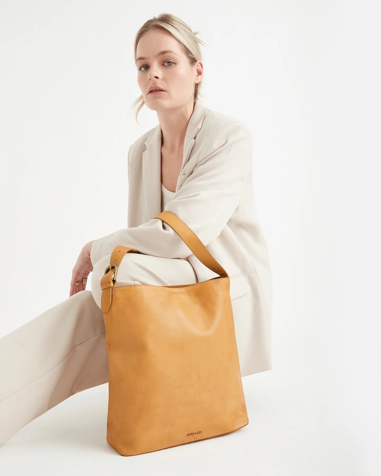 Juju & Co Bucket Tote