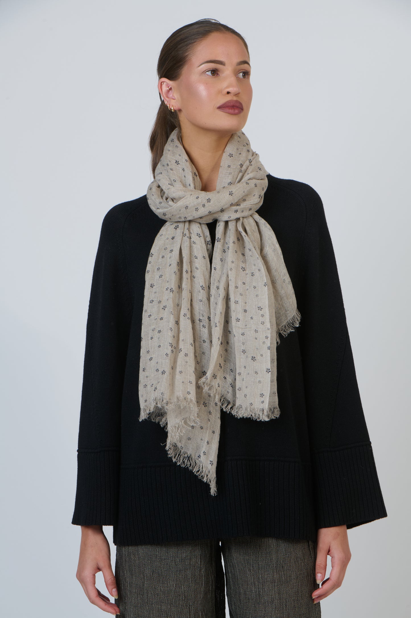 Scarf Taupe LN26-11