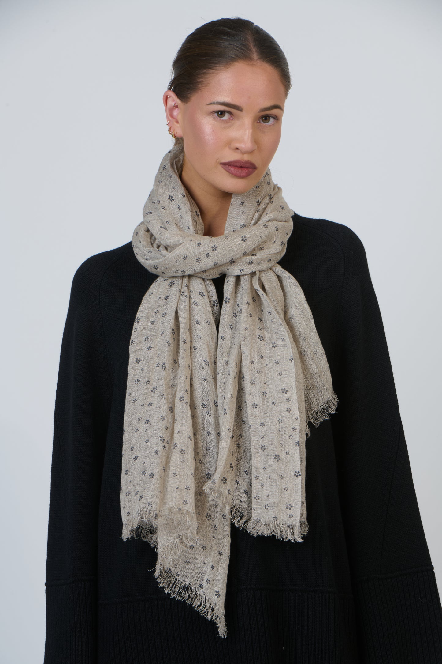 Scarf Taupe LN26-11