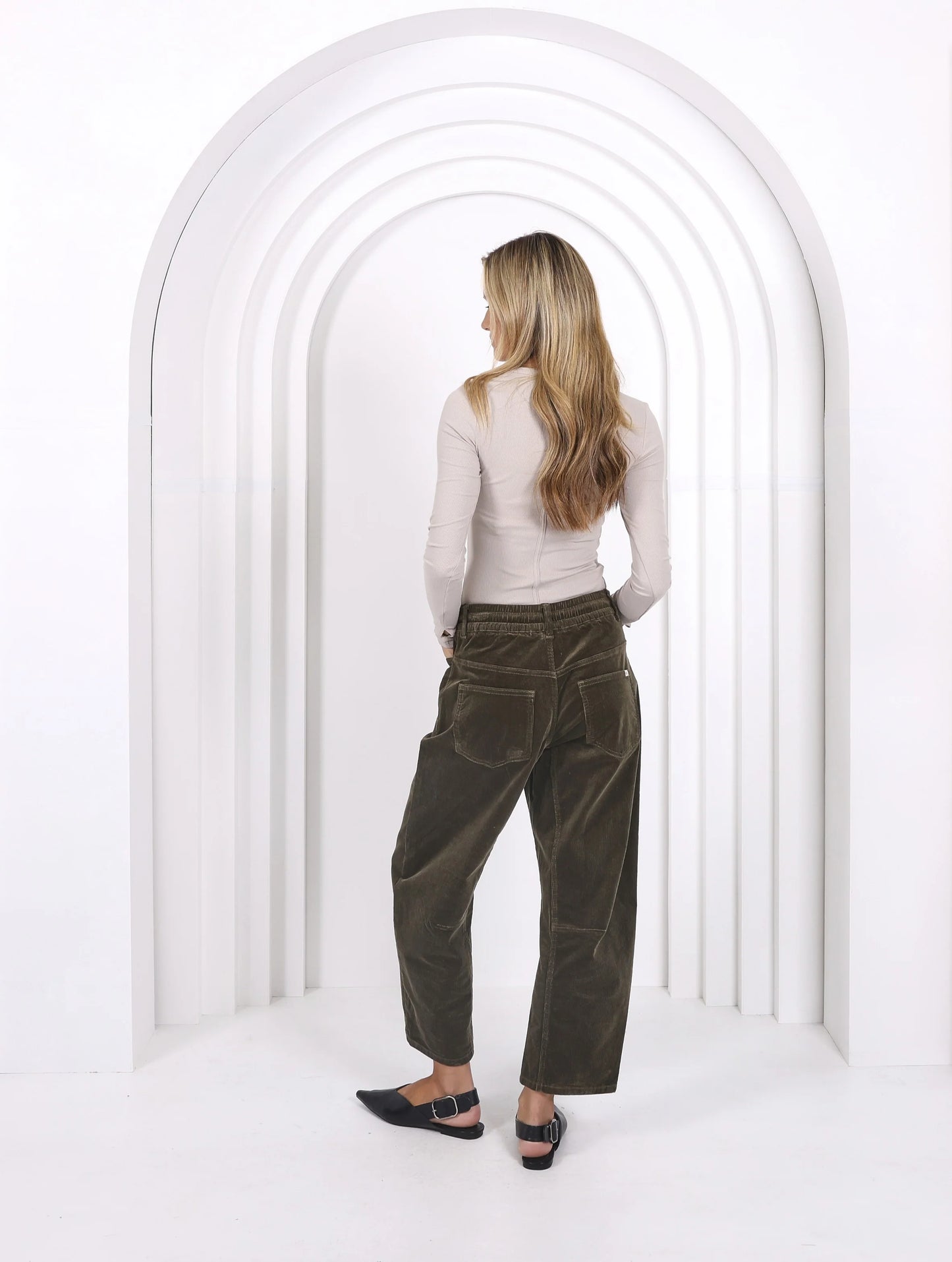 Leo Barrel Cord Jeans Forest Moss
