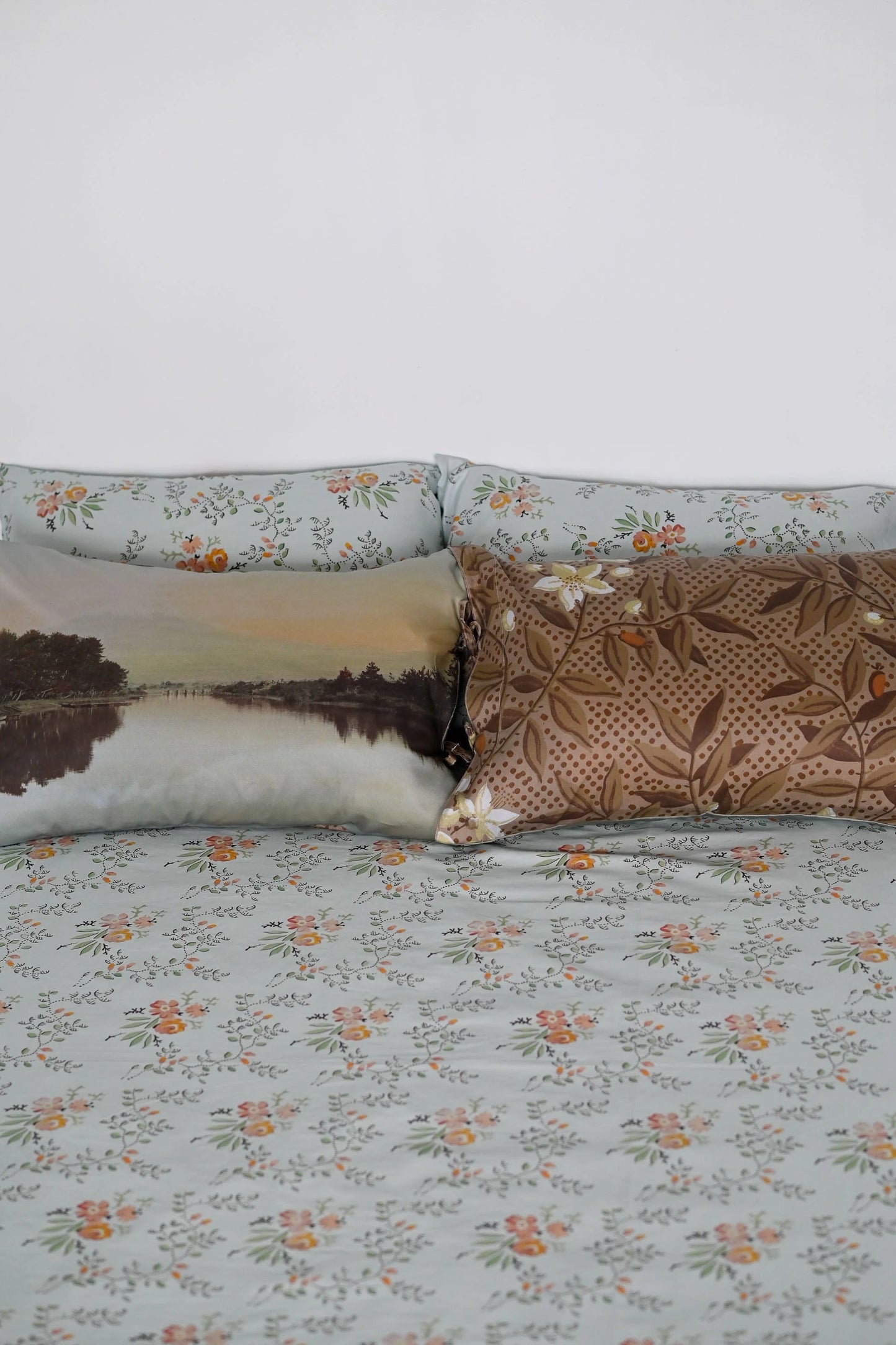 View of Mt Fuji Pillowcase Set