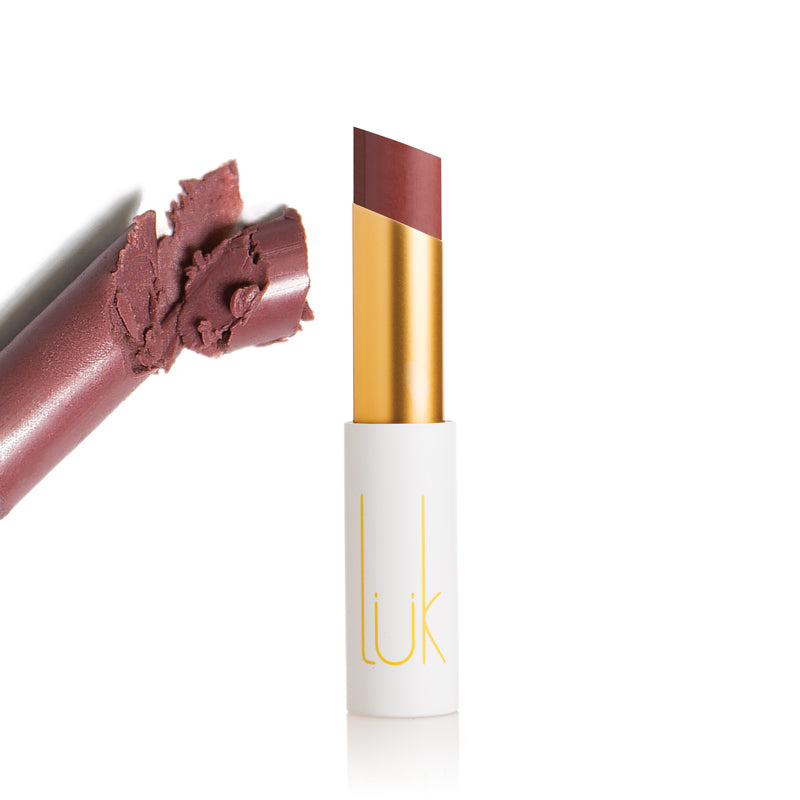 Subtly flavoured with cold pressed organic lime, ginger and pink grapefruit oils.  Luxe, velvet touch lipstick case with premium magnet technology, keeps your Lip Nourish safe wherever you go!  ivyandgrace.com.au